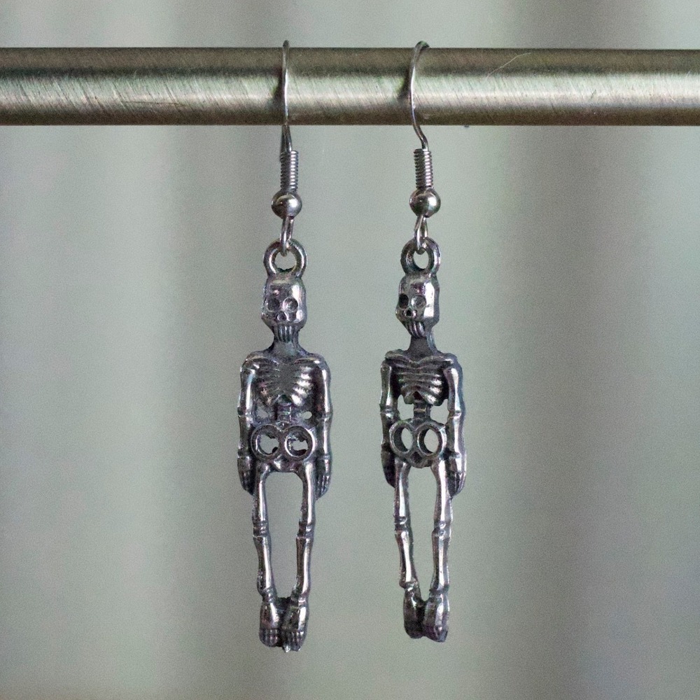Handmade Silver Tone Skeleton Dangle Earrings Goth Halloween Jewelry Spooky‎